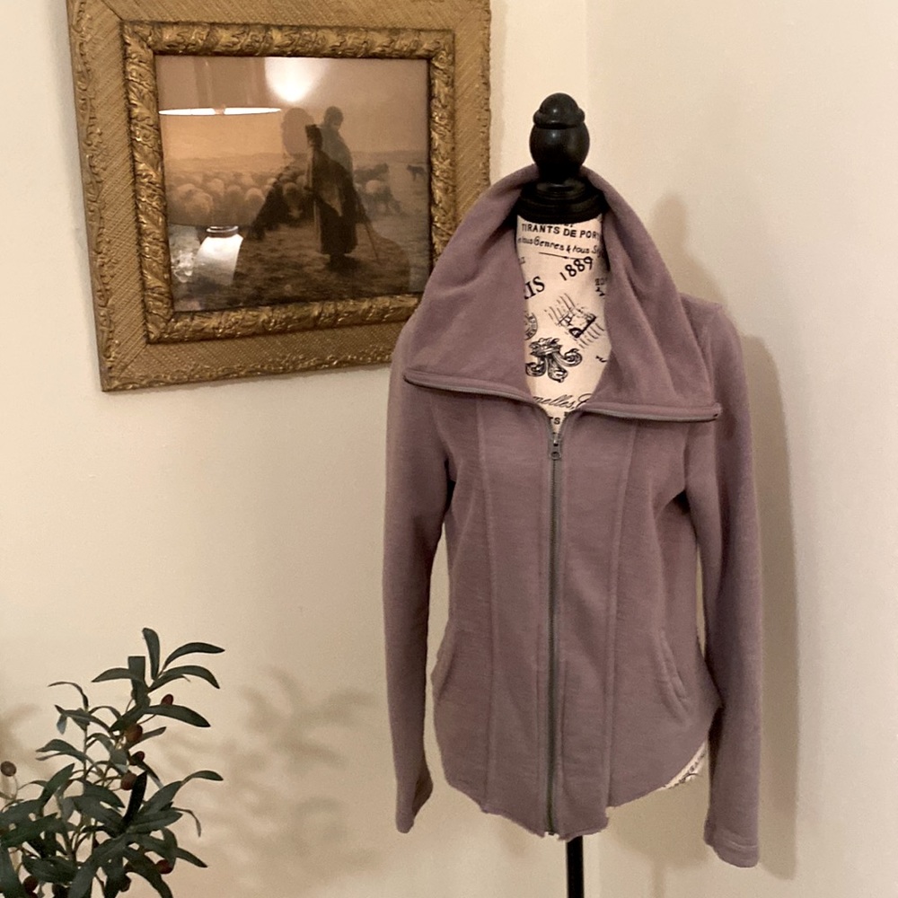 Zippered sweatshirt/jacket